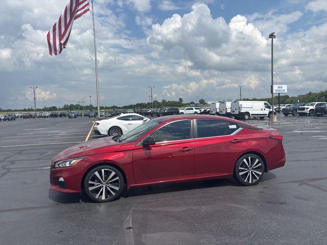 2021 Nissan Altima SR FWD
