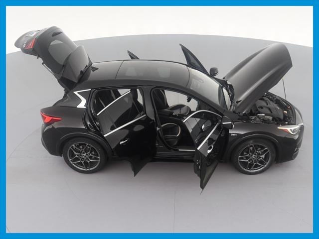 2017 INFINITI QX30 Sport