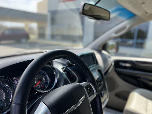 2013 Chrysler Town & Country Touring
