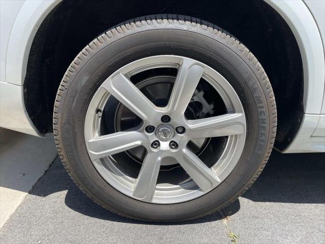 2021 Volvo XC90 T5 Momentum 7 Passenger