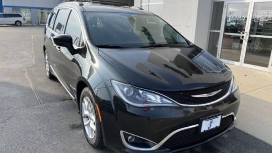 2017 Chrysler Pacifica Touring-L for sale in Sullivan, IL