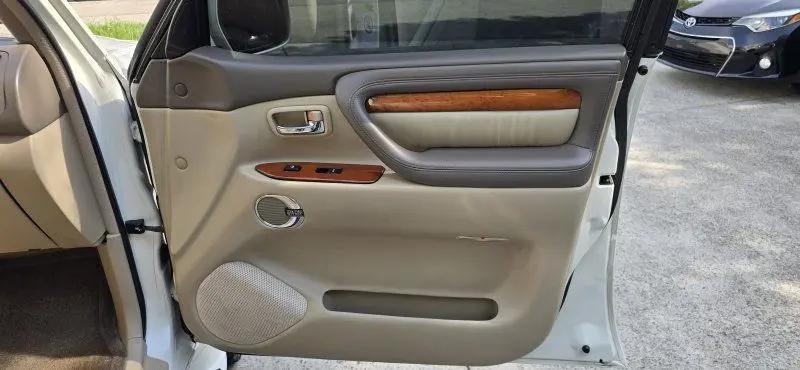 2003 Lexus LX 470 4dr SUV