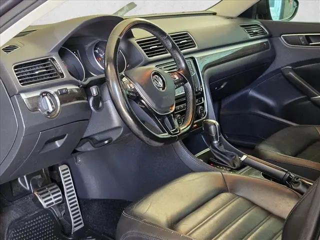 2017 Volkswagen Passat 1.8T SEL Premium