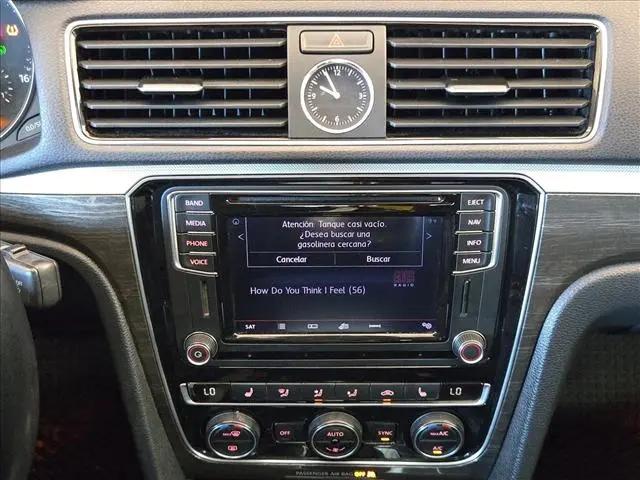 2017 Volkswagen Passat 1.8T SEL Premium