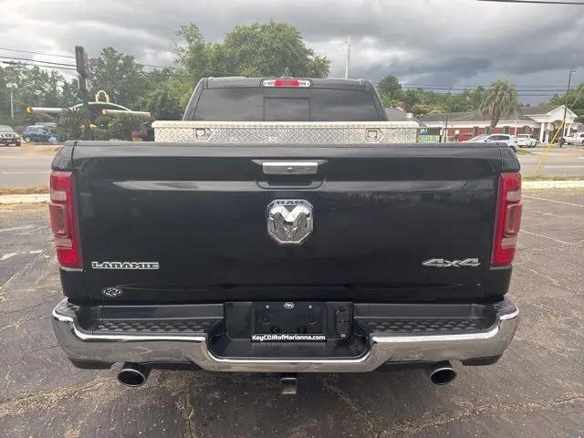 2019 Ram 1500 Laramie Crew Cab 4x4 5'7" Box