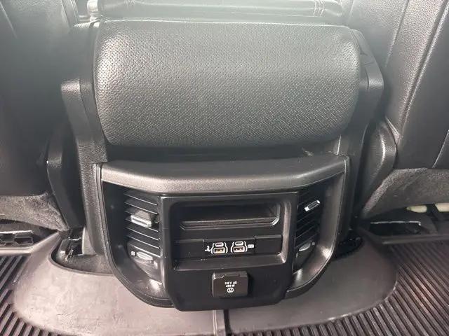 2019 Ram 1500 Laramie Crew Cab 4x4 5'7" Box