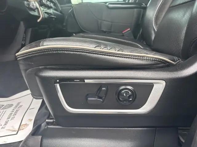 2019 Ram 1500 Laramie Crew Cab 4x4 5'7" Box