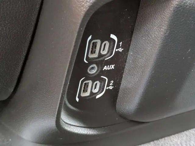 2019 Ram 1500 Laramie Crew Cab 4x4 5'7" Box