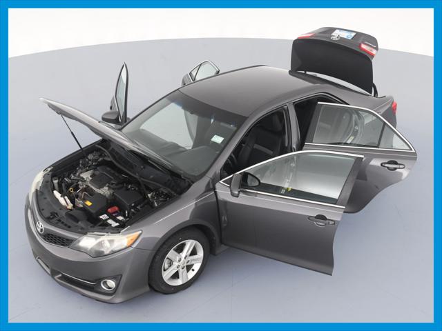 2013 Toyota Camry SE Sedan 4D