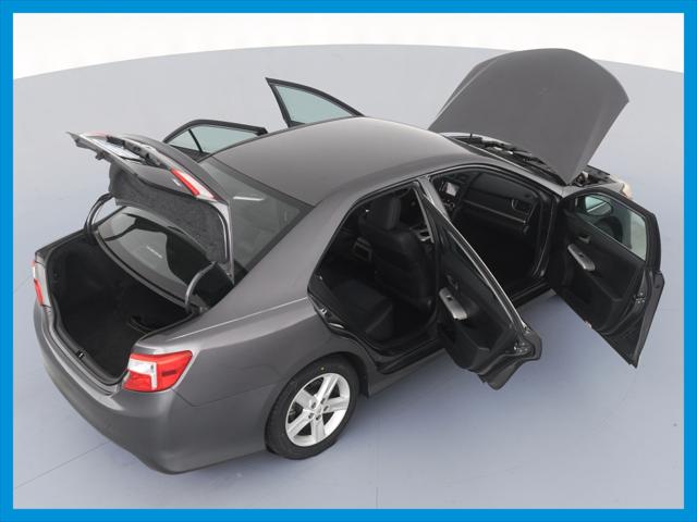 2013 Toyota Camry SE Sedan 4D
