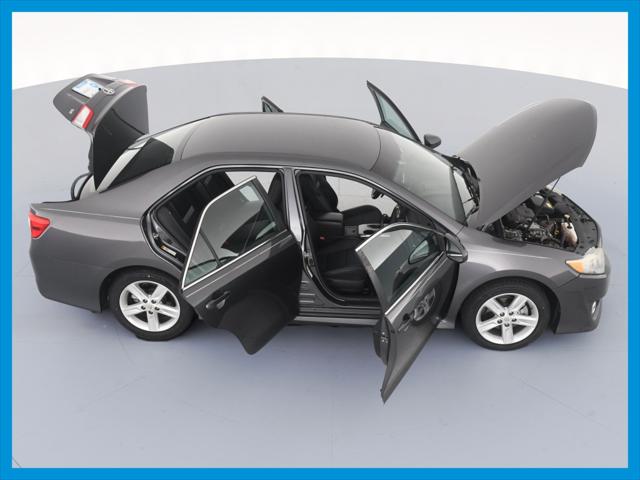 2013 Toyota Camry SE Sedan 4D