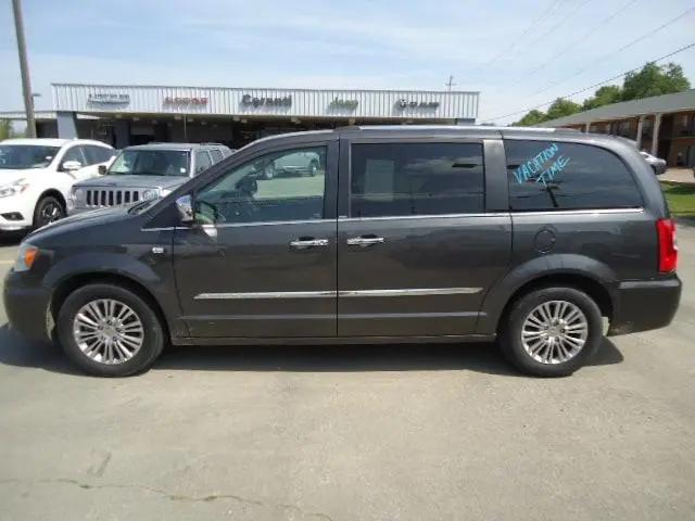 2014 Chrysler Town & Country Touring-L for sale in Greenville, MS
