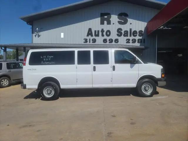 2017 Chevrolet Express LT for sale in Lockridge, IA