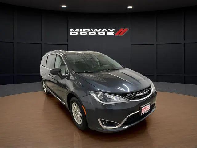 2020 Chrysler Pacifica Touring L for sale in Chicago, IL
