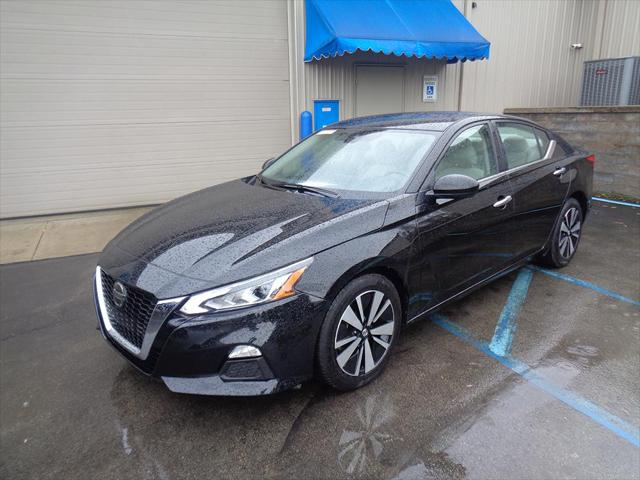 2021 Nissan Altima SV FWD for sale in Mt Pleasant, PA
