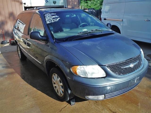 2002 Chrysler Town & Country Limited for sale in Bedford, VA