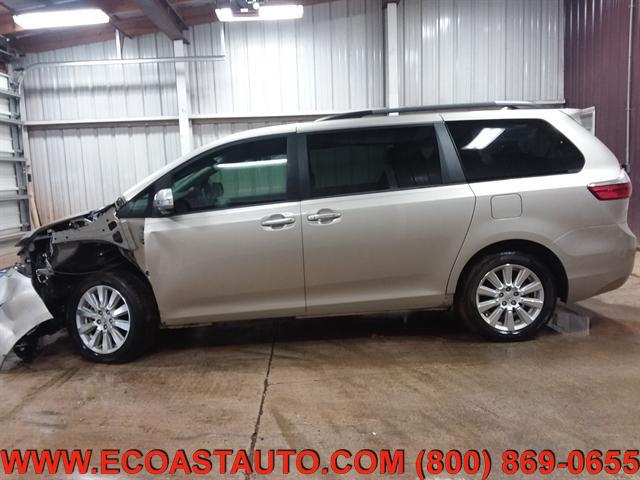 2017 Toyota Sienna XLE 7 Passenger for sale in Bedford, VA