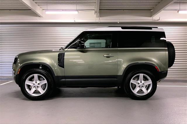 2023 Land Rover Defender SE