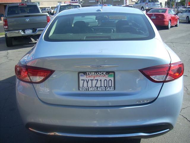 2015 Chrysler 200 Limited