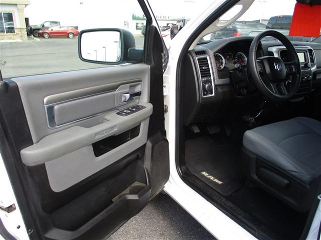 2019 Ram 1500 Classic SLT Crew Cab 4x4 64 Box
