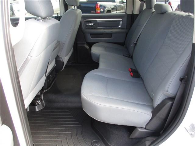 2019 Ram 1500 Classic SLT Crew Cab 4x4 64 Box