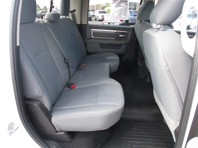 2019 Ram 1500 Classic SLT Crew Cab 4x4 64 Box