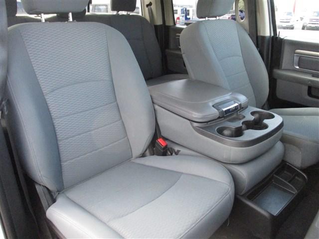 2019 Ram 1500 Classic SLT Crew Cab 4x4 64 Box