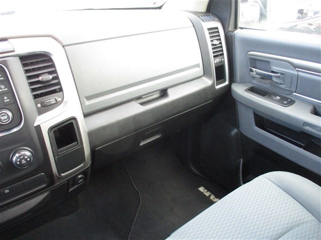 2019 Ram 1500 Classic SLT Crew Cab 4x4 64 Box