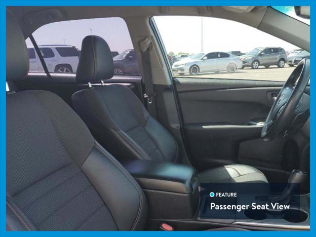 2016 Toyota Camry SE Sedan 4D