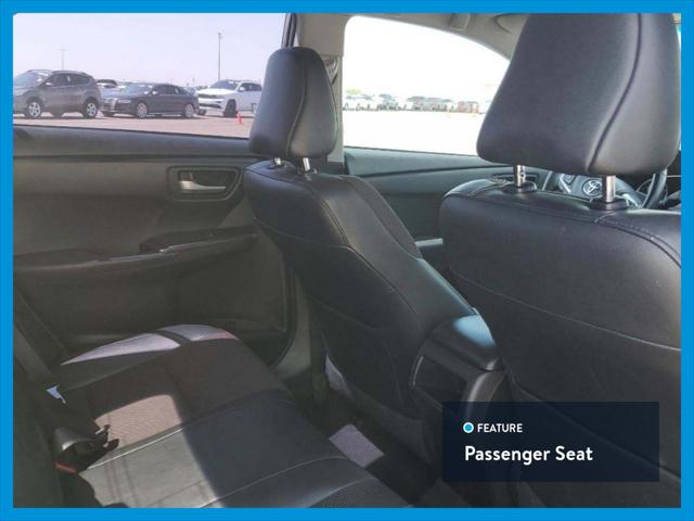 2016 Toyota Camry SE Sedan 4D