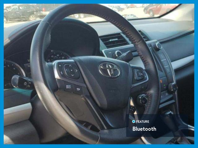 2016 Toyota Camry SE Sedan 4D