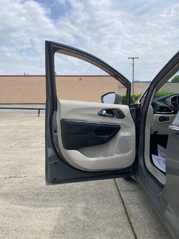 Used 2021 Chrysler Pacifica For Sale in Pikeville, KY