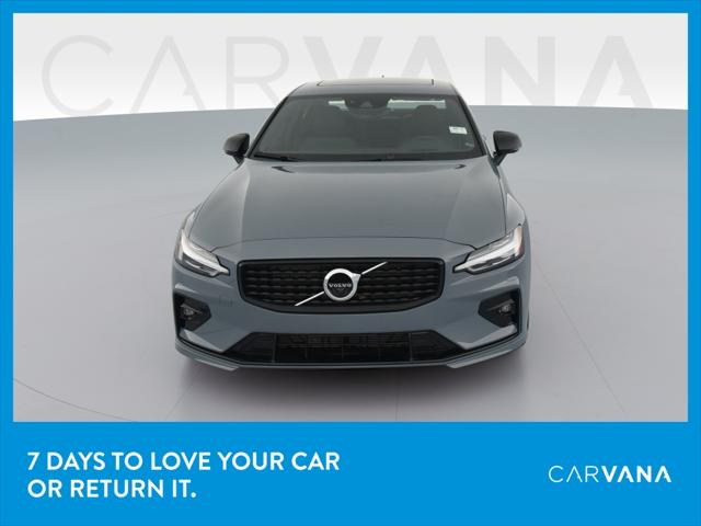 2022 Volvo S60 R-Design/Black Edition R-Design