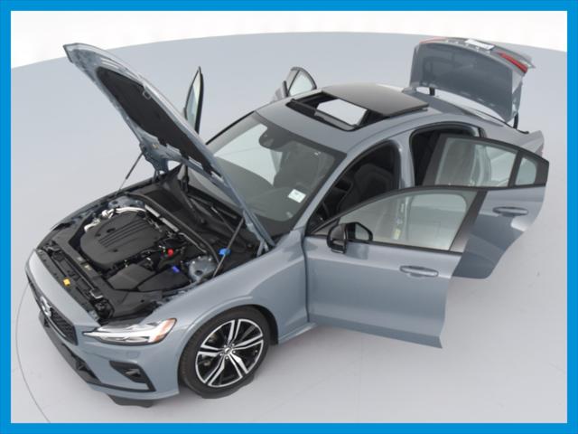 2022 Volvo S60 R-Design/Black Edition R-Design