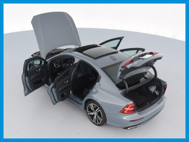 2022 Volvo S60 R-Design/Black Edition R-Design
