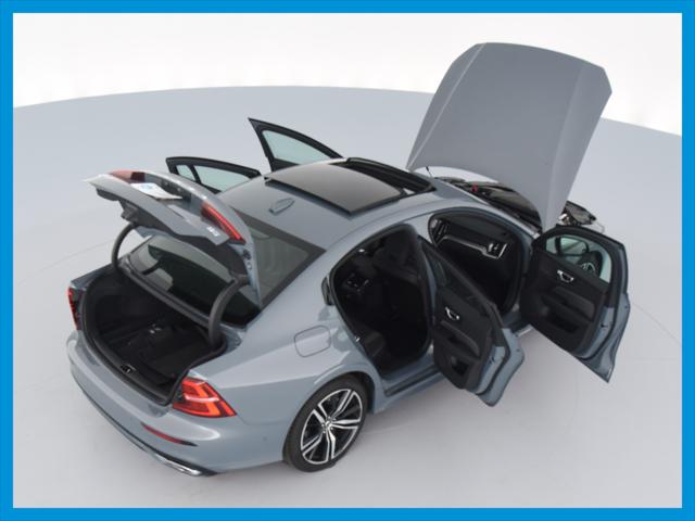 2022 Volvo S60 R-Design/Black Edition R-Design