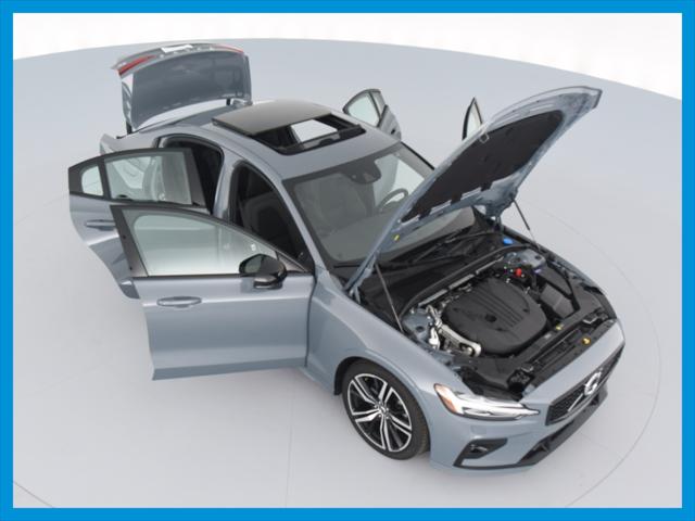 2022 Volvo S60 R-Design/Black Edition R-Design