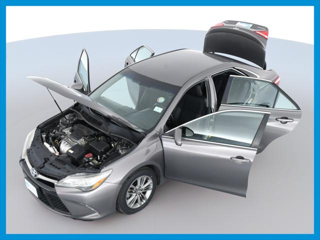2016 Toyota Camry SE Sedan 4D