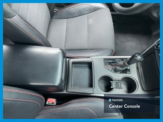 2016 Toyota Camry SE Sedan 4D