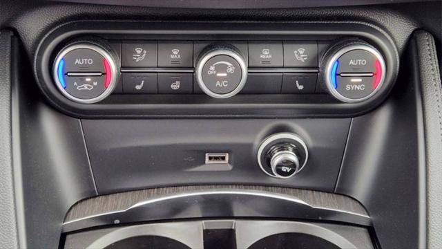 2022 Alfa Romeo Stelvio Ti AWD