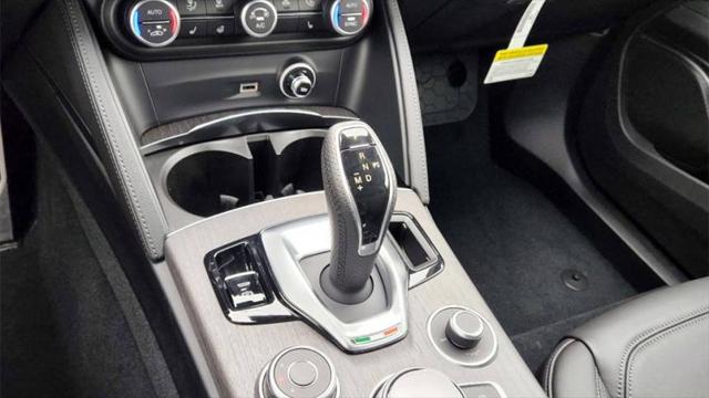 2022 Alfa Romeo Stelvio Ti AWD