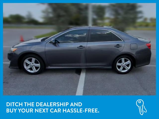 2014 Toyota Camry SE Sedan 4D
