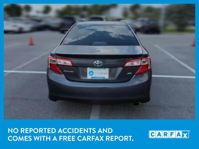 2014 Toyota Camry SE Sedan 4D