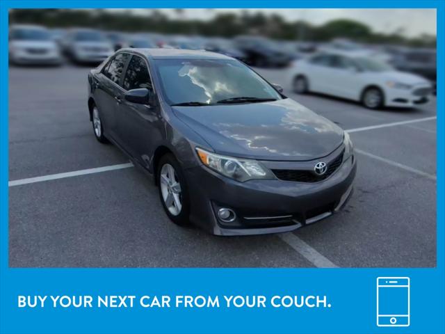 2014 Toyota Camry SE Sedan 4D