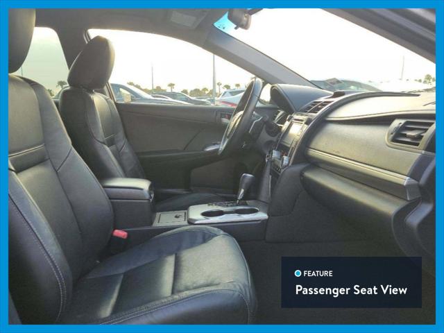 2014 Toyota Camry SE Sedan 4D