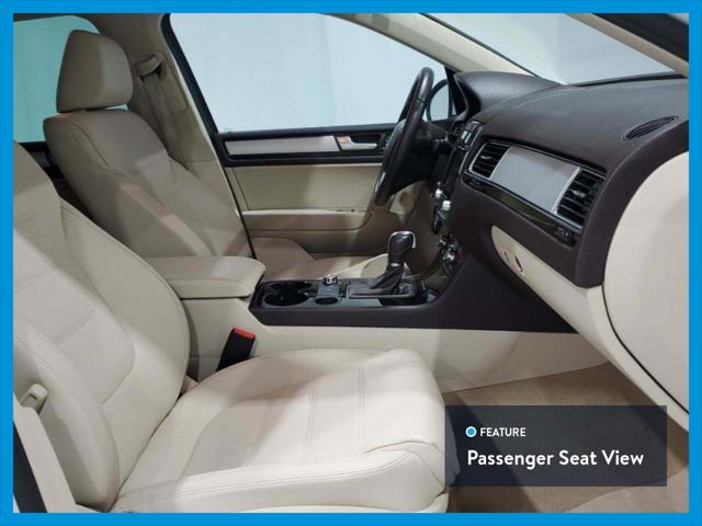 2013 Volkswagen Touareg Sport