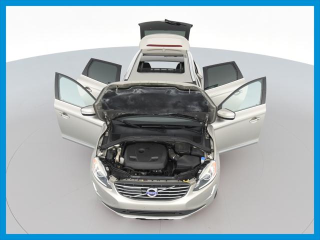 2016 Volvo XC60 T6 Drive-E Platinum
