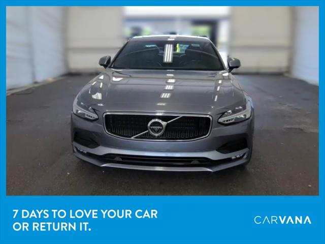 2017 Volvo S90 Momentum