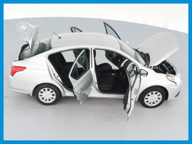 2016 Nissan Versa SV