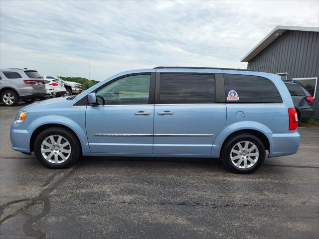 2016 Chrysler Town & Country Touring